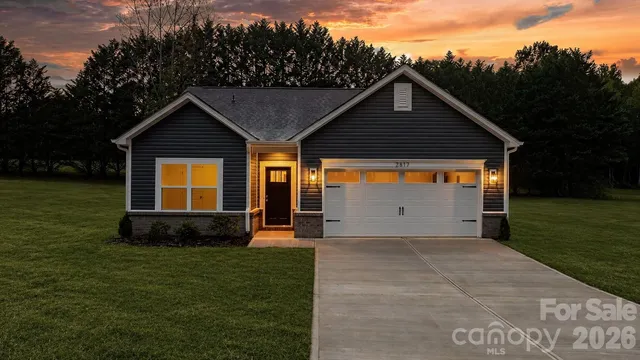 2827 17th Street Court Ne 3, Hickory, NC 28601