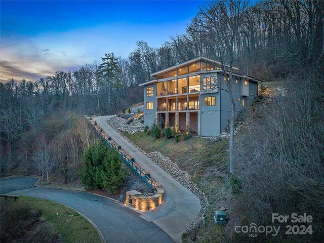 34 Grovepoint Way, Asheville, NC 28804