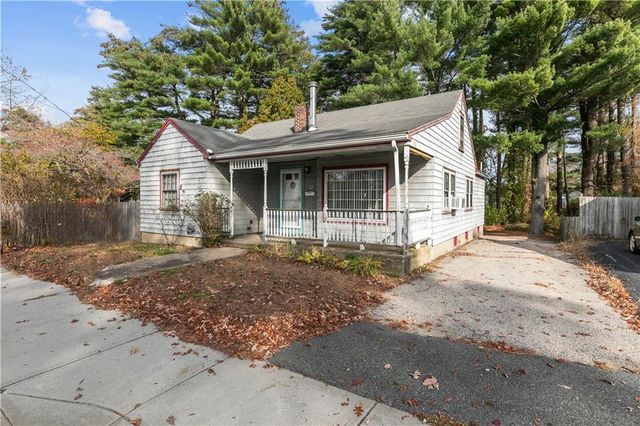 22 Arnold Rd, Coventry, RI 02816