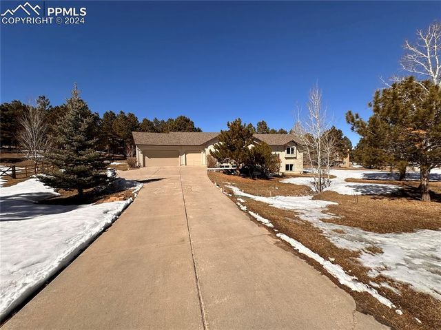 360 Peaceful Pond Ln, Monument, CO 80132