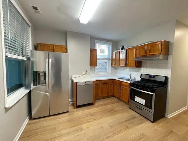 2953 N  Harding Ave  #2, Chicago, IL 60618