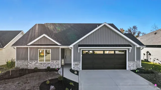 1027 Midnight Chase Grv, Fort Wayne, IN 46845