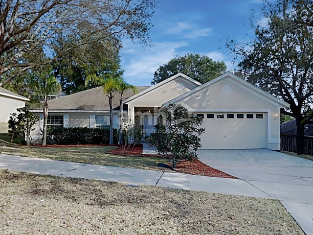 660 Winding Lake Dr, Clermont, FL 34711