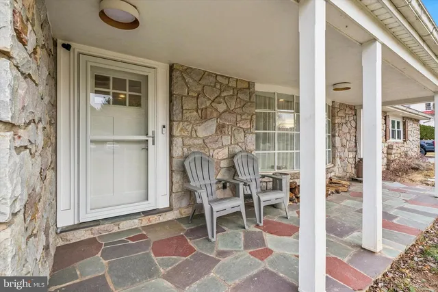 591 W  Hoffecker Rd, Pottstown, PA 19465