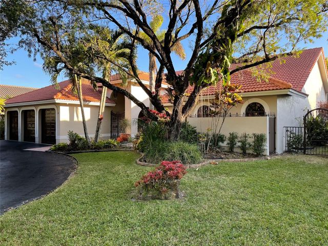 8472 NW 52nd Place, Parkland, FL 33067