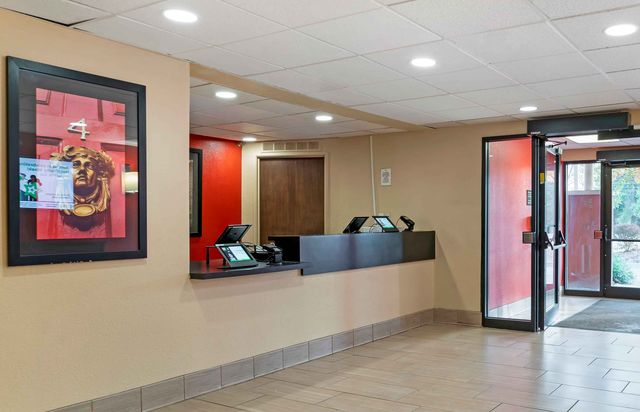 21555 Haggerty Rd #680, Novi, MI 48375