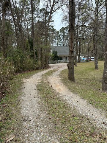 610 Holden Beach Rd SW, Shallotte, NC 28470