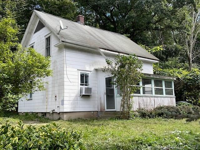 22 Anderson Dr, Gales Ferry, CT 06335
