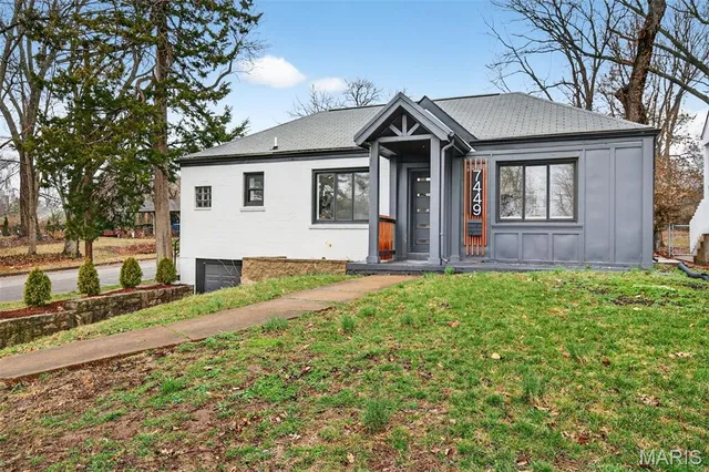 7449 Wayne Ave, Saint Louis, MO 63130