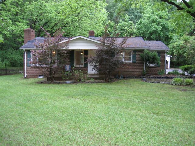 933 Chestnut Ln, Matthews, NC 28104
