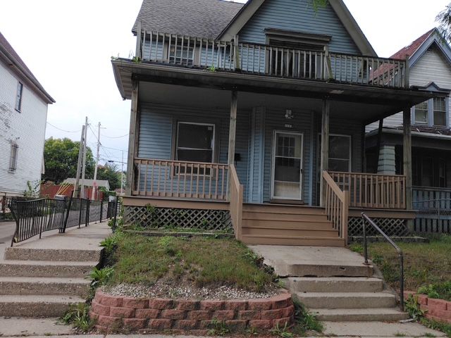 3119 N  Palmer St, Milwaukee, WI 53212