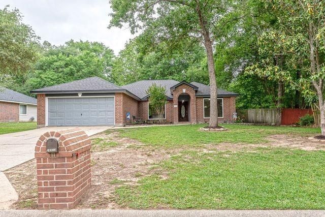 28907 Pine Forest Dr, Magnolia, TX 77355