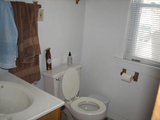 1511 1/2 E  3rd St #1/2, Duluth, MN 55812