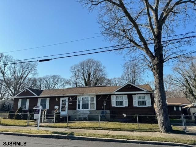 727 6th St, Somers Point, NJ 08244