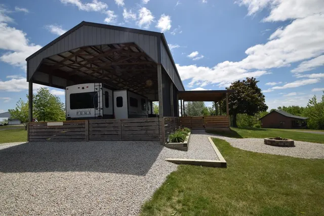 32309 Bufflehead Dr, Unionville, MO 63565