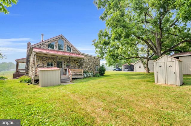 3390 Mountain Rd, Hamburg, PA 19526