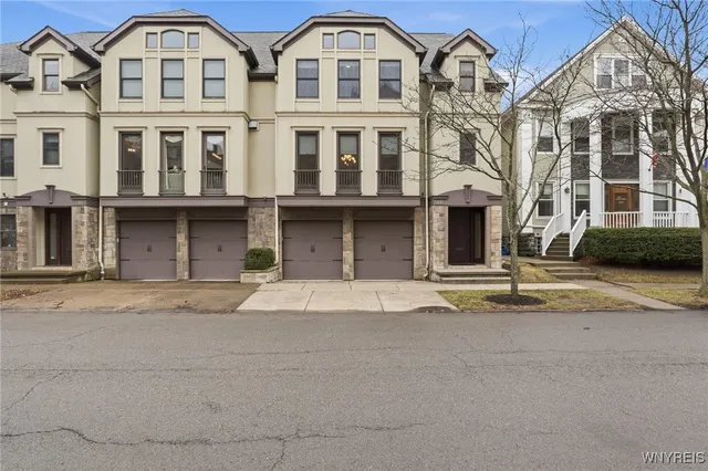 673 Potomac Ave, Buffalo, NY 14222