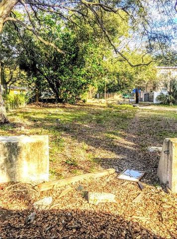 2100 Upton Ct S, St Petersburg, FL 33712
