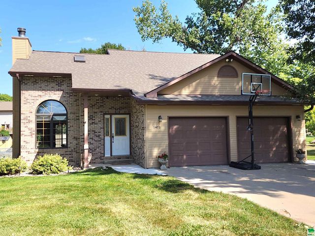 1403 Mulberry St, South Sioux City, NE 68731