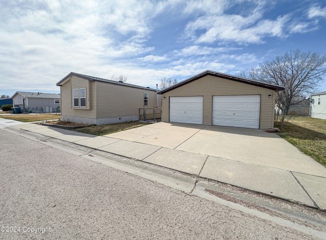 1607 Boise Ave, Gillette, WY 82716