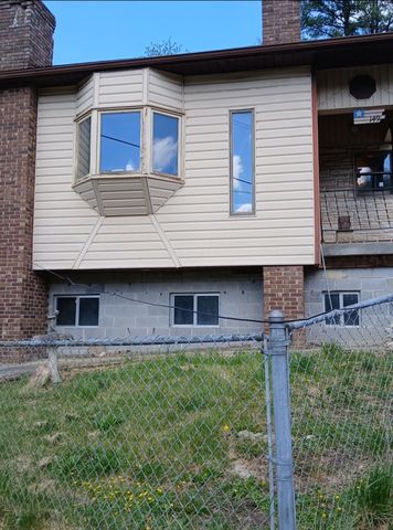 149 Ida Ln, Clintwood, VA 24228