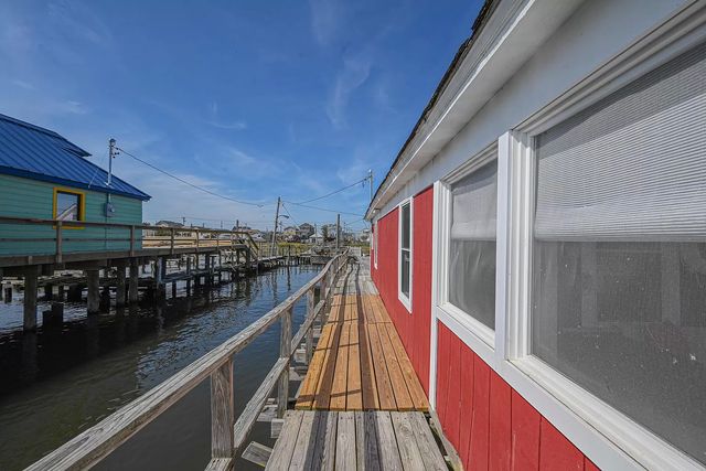 1016 Church Rd, Broad Channel, NY 11693