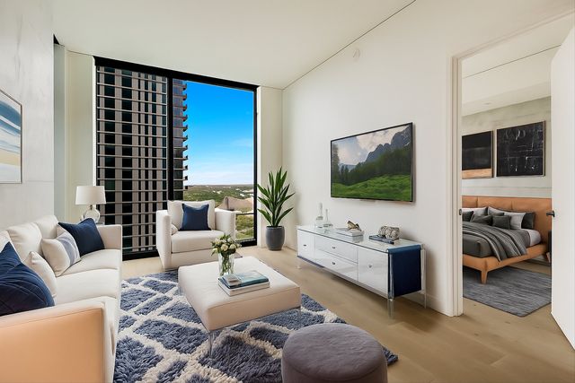 610 Davis St #2404, Austin, TX 78701