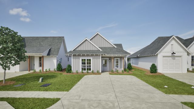 124 Honeysuckle Ln, Opelika, AL 36804