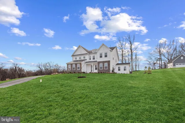 16503 Rolling Knolls Ln, Upper Marlboro, MD 20774