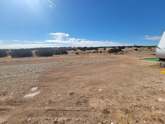 70 Riverview Rd, Edgewood, NM 87015
