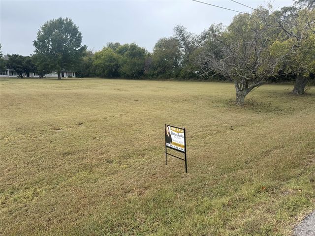 200 E  Forest Grove Rd, Lucas, TX 75002