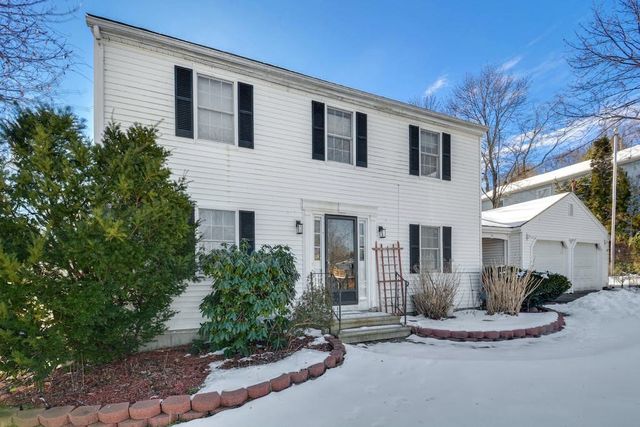 10 Crowningshield Rd, Worcester, MA 01604