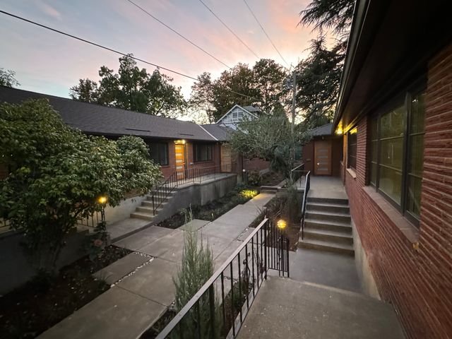 807-817 SE 29th Ave, Portland, OR 97214