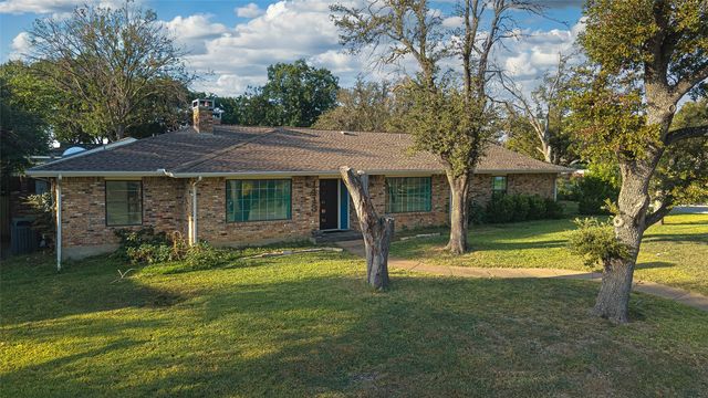 1413 British Blvd, Grand Prairie, TX 75050