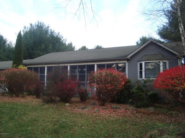 435 Lower Swiftwater Rd, Cresco, PA 18326