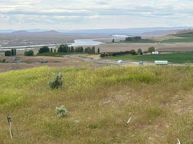 Nka Ringold Rd #A, Eltopia, WA 99330