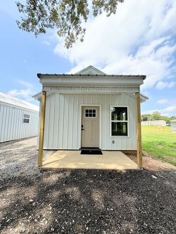 506 1st Ave W #6A, Fruithurst, AL 36262