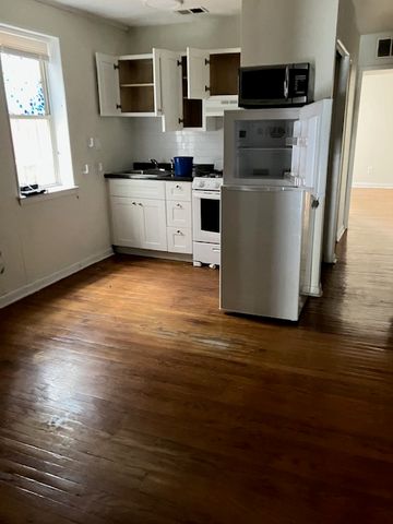 1426 Lombard St #1B, Philadelphia, PA 19146
