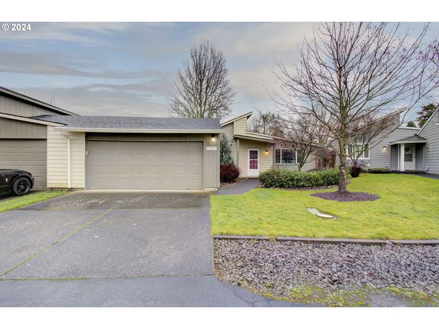 13709 NW Indian Spring Dr, Vancouver, WA 98685