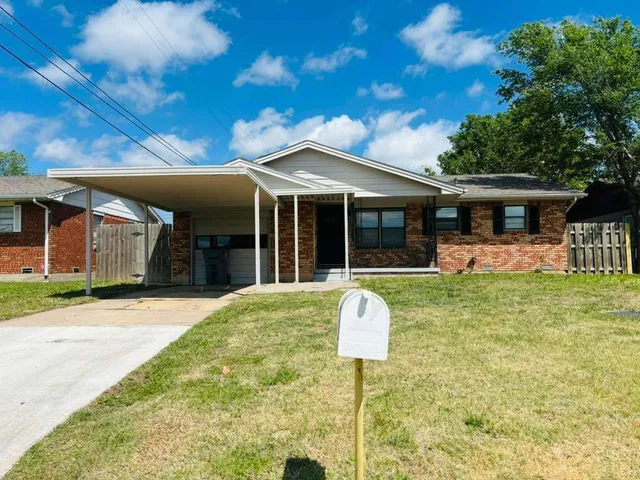 4917 NW Pollard Ave, Lawton, OK 73505