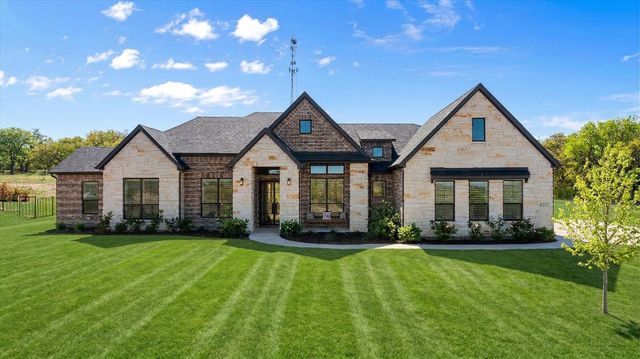 8011 Brownie Luker Blvd, Granbury, TX 76048