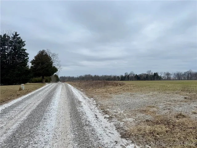  E McCormick Road, English, IN 47118