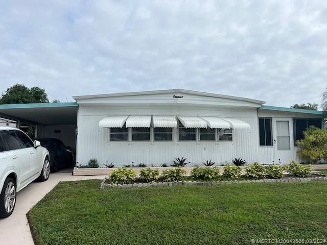 6390 Cypress Ln, Lake Worth, FL 33462