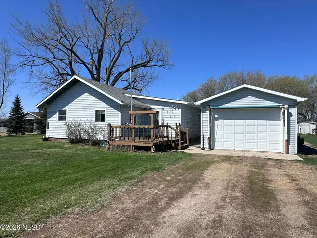 204 N  Spruce St, Henry, SD 57243