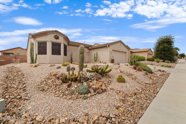 1017 W  Tenniel Dr, Green Valley, AZ 85614