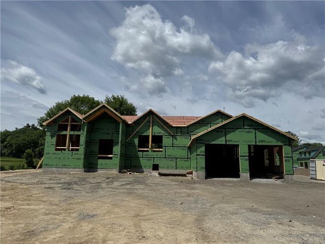 1493 Pippin Orchard Rd, Cranston, RI 02921