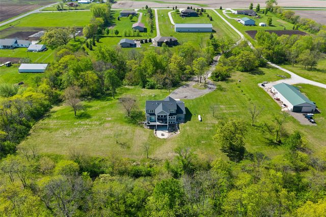 8656 NE 102nd Ave, Bondurant, IA 50035