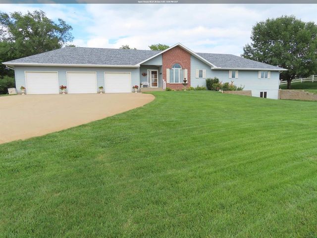 4440 Lost Meadows Rd, Sioux City, IA 51108