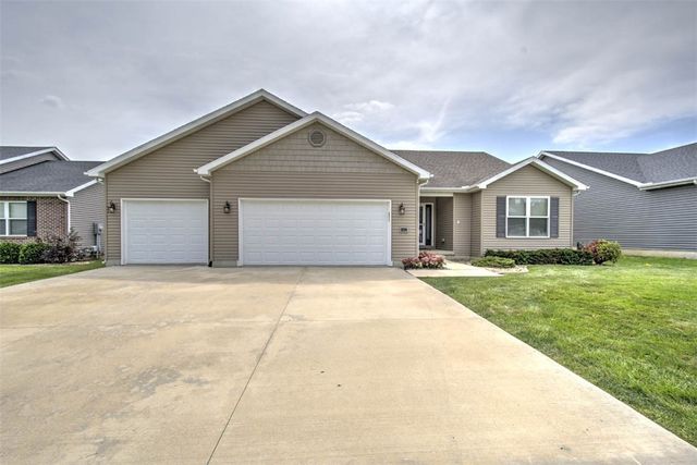 665 Pearl Ct, Mt Zion, IL 62549