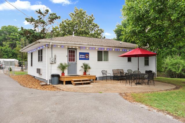 123 Payne St, Grand Rivers, KY 42045